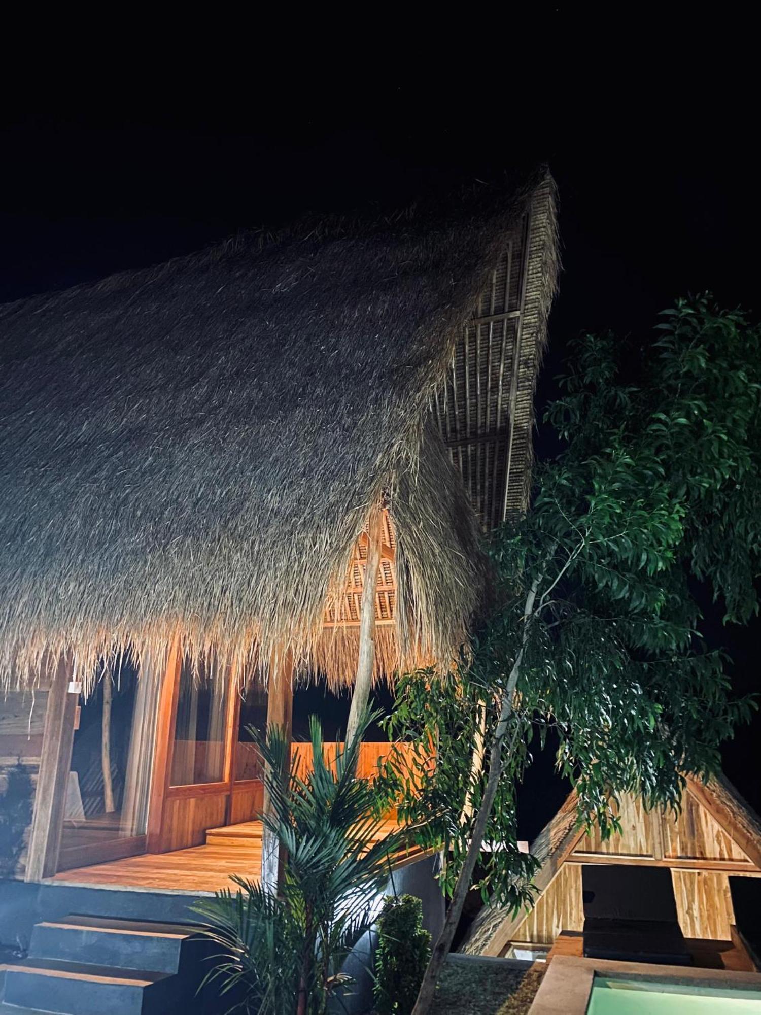 ホテル Sky Mountain Views Kuta  エクステリア 写真