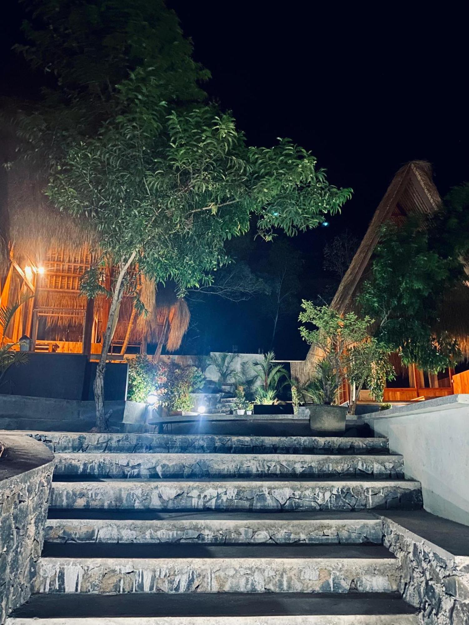ホテル Sky Mountain Views Kuta  エクステリア 写真