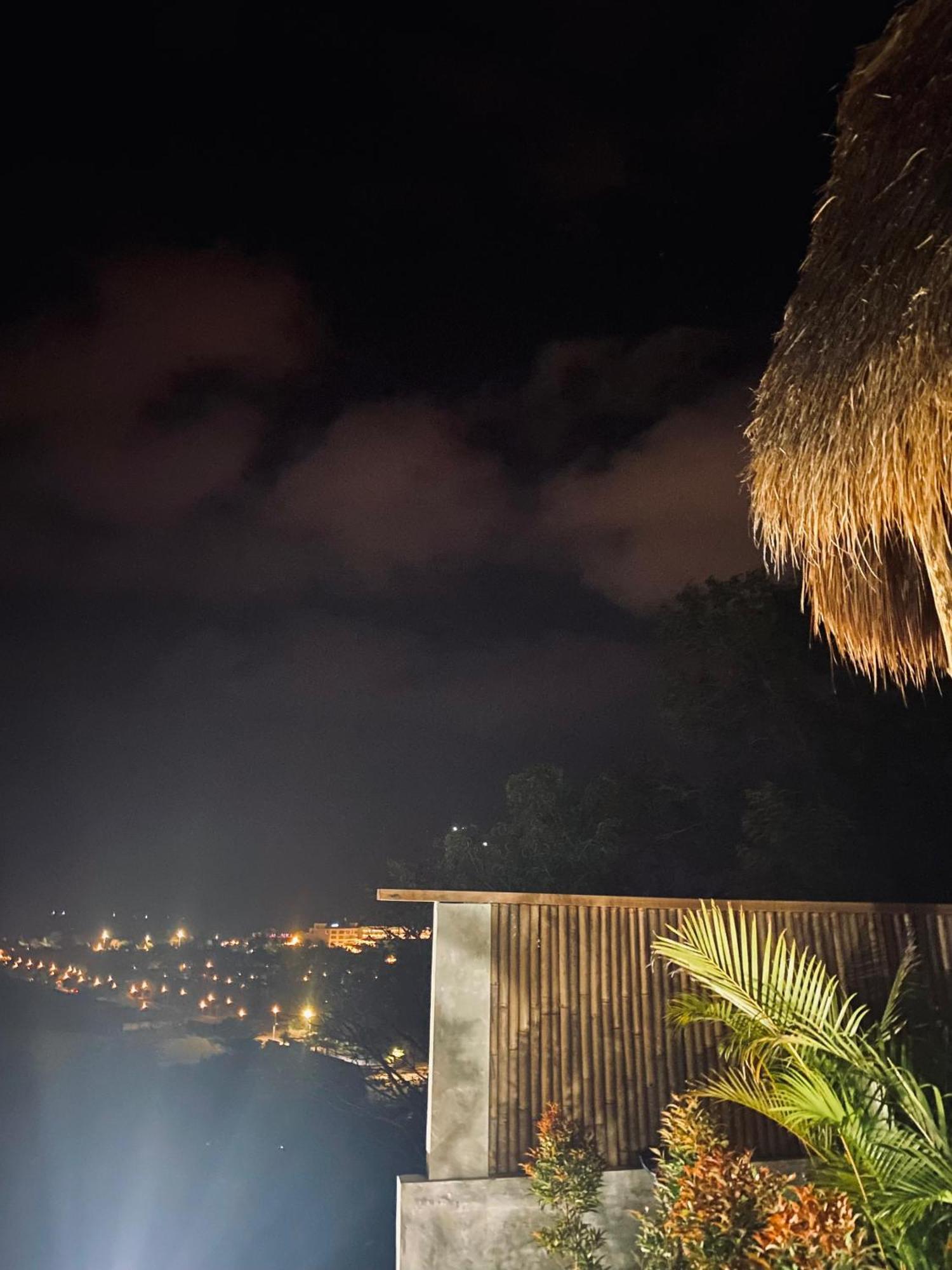 ホテル Sky Mountain Views Kuta  エクステリア 写真